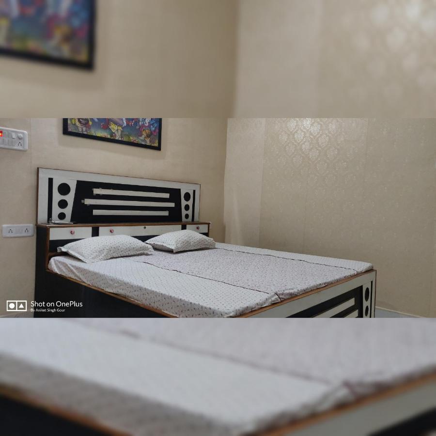 אורצ'ה Couple Friendly Hotel - Sunset מראה חיצוני תמונה